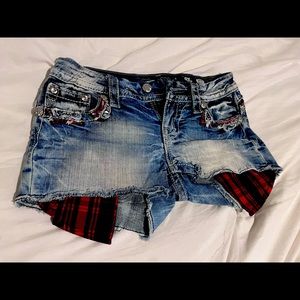 MISS ME JEAN SHORTS SIZE 26